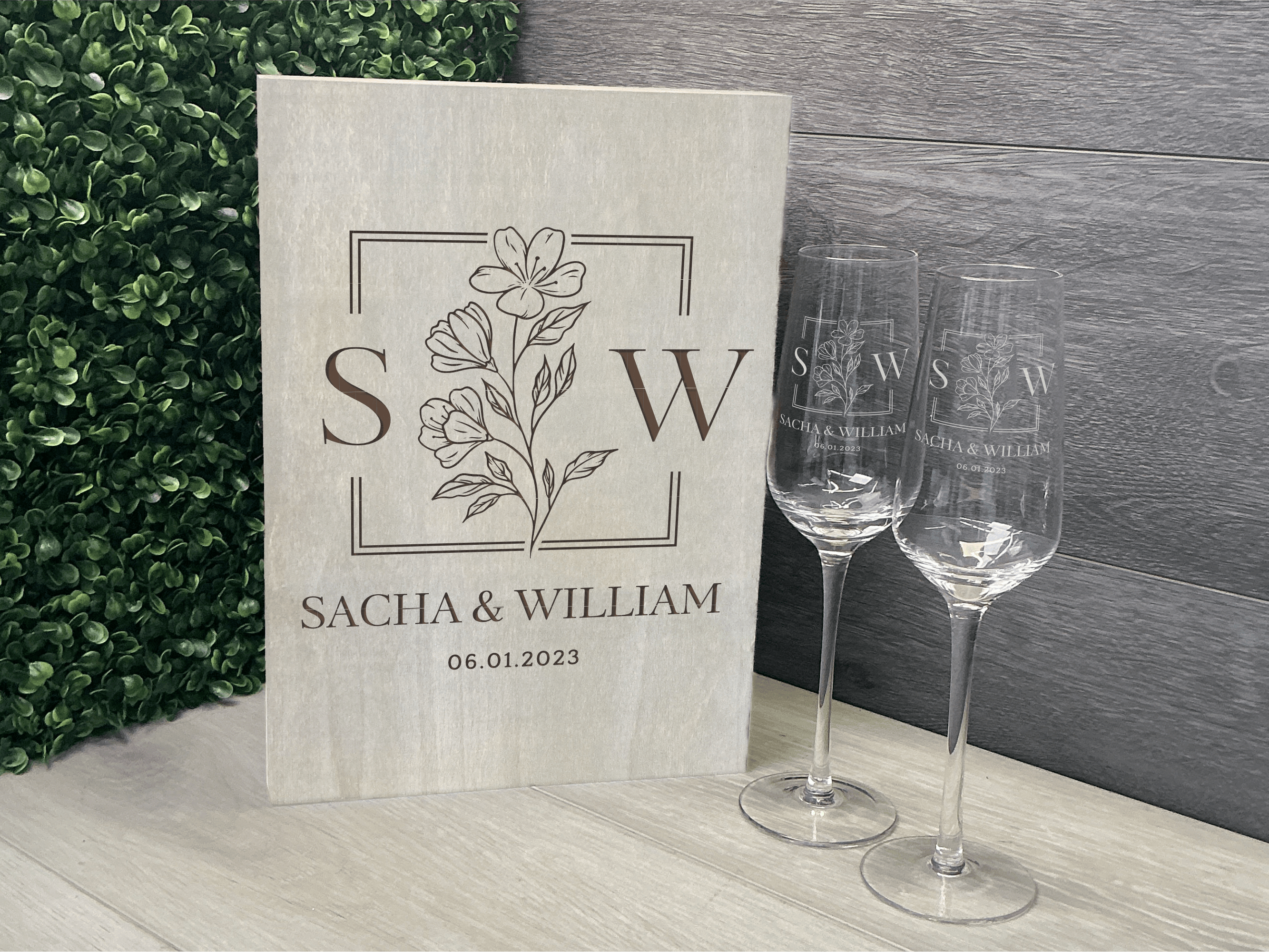 Personalized Champagne Flute Set with Engraved Wooden Box – Custom Wedding, Anniversary or Birthday Gift Keepsake for Couples (DC019)