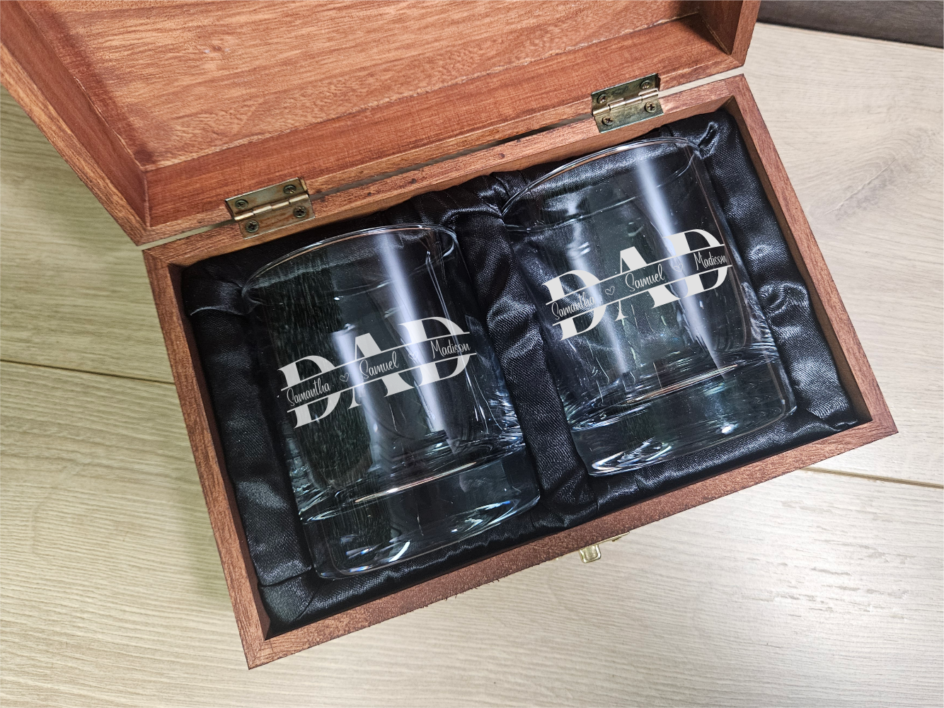 Custom Father’s Day Whiskey Set, wooden box - Gift for Father’s Day or Dad Birthday - DD005