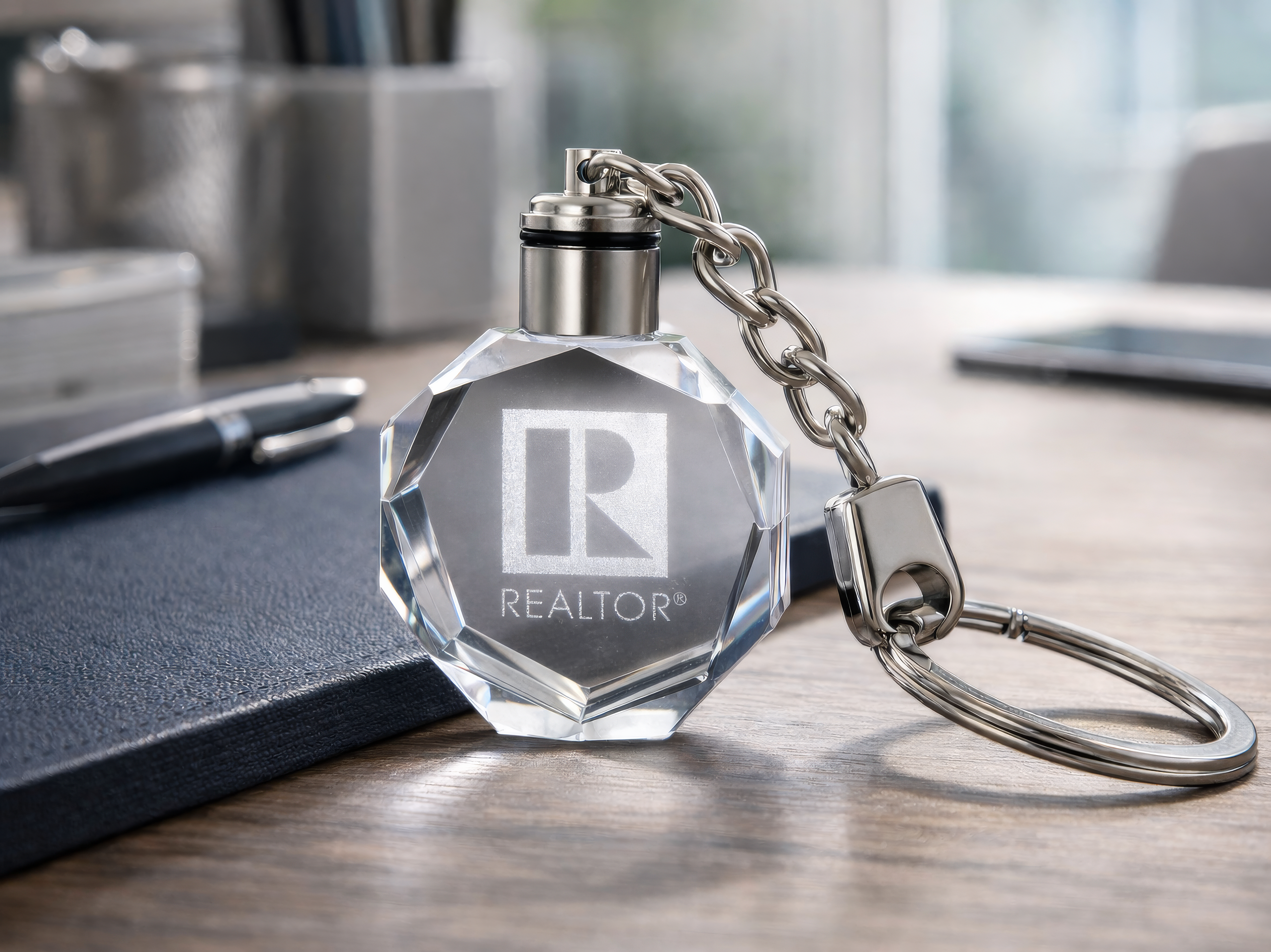 Personalized Crystal Keychain – Custom Engraved Glass Keychain – 3 Shapes Availables