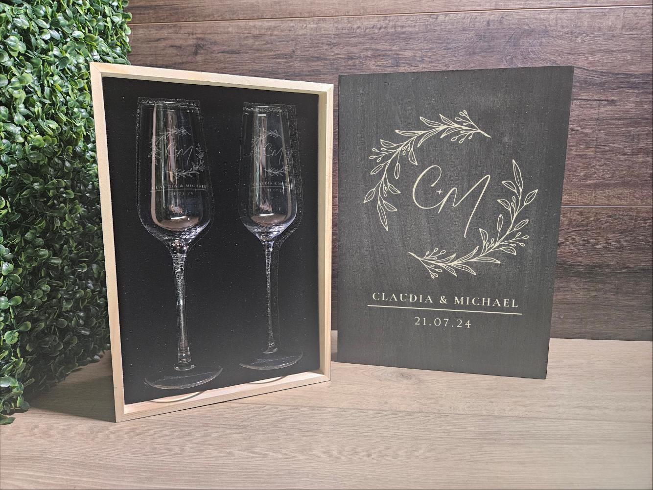 Champagne Glasses with Custom Engraving – Romantic Gift Set with Wooden Box for Wedding, Anniversaries & Toasts (DC026)