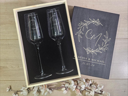 Champagne Glasses with Custom Engraving – Romantic Gift Set with Wooden Box for Wedding, Anniversaries & Toasts (DC026)