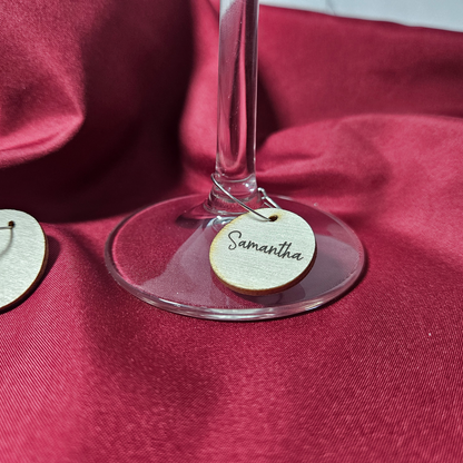 Personalized Monogram Engraved Wine Glasses - A Timeless Gift for Couples - DM001